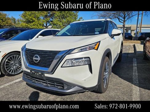 Used 2023 Nissan Rogue SL w/ SL Premium Package image 2