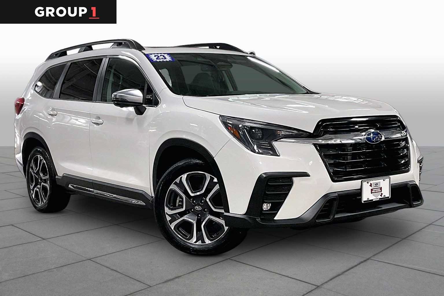 Used 2023 Subaru Ascent Limited w/ Technology Package AWD/4WD image 3