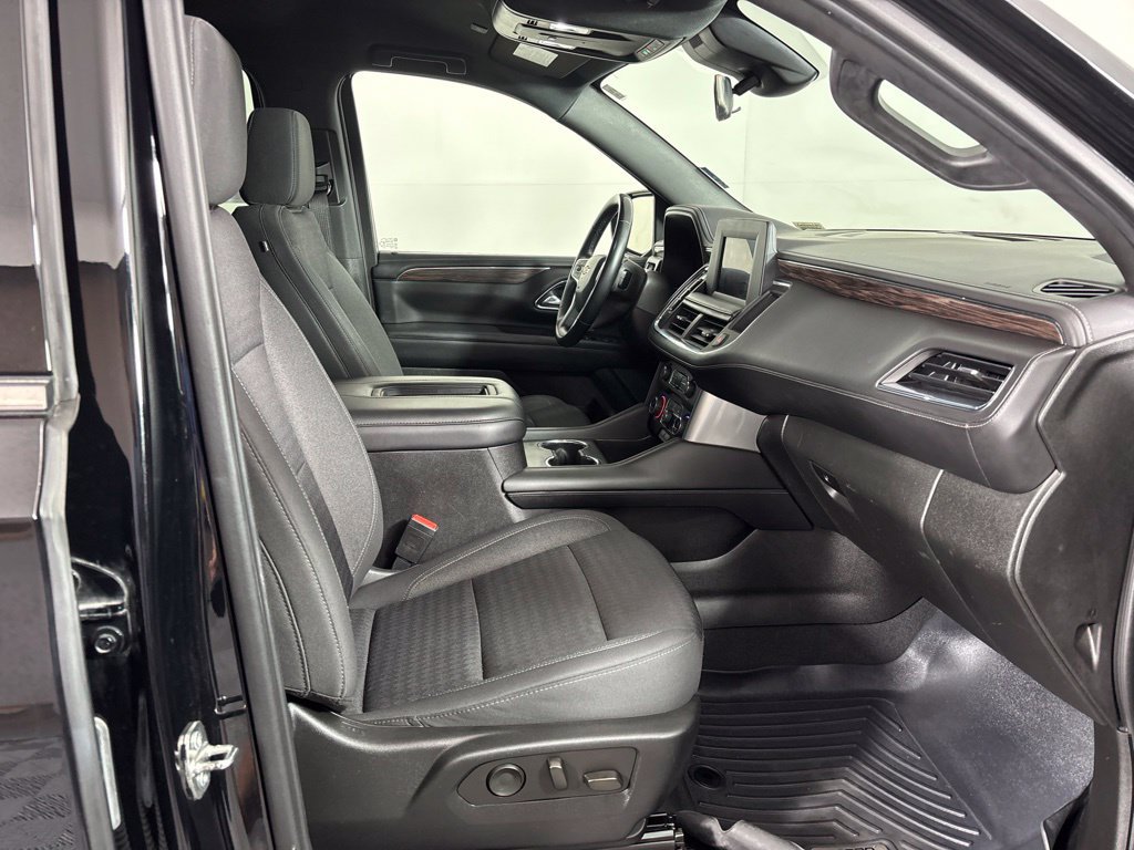 Used 2023 Chevrolet Suburban LS AWD/4WD image 5