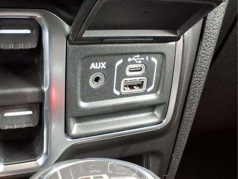 New 2026 Jeep Gladiator Sahara image 22