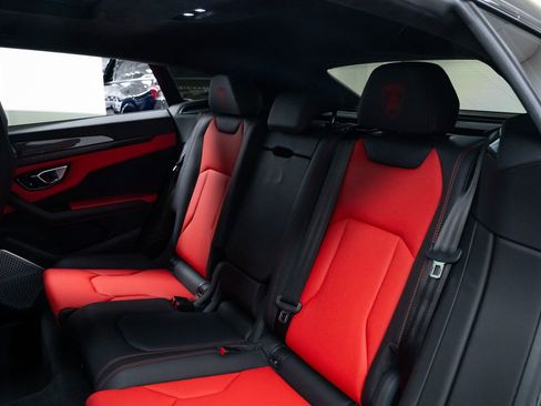 Used 2022 Lamborghini Urus image 23