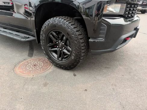 Used 2020 Chevrolet Silverado 1500 Custom Trail Boss w/ Custom Convenience Package AWD/4WD image 35