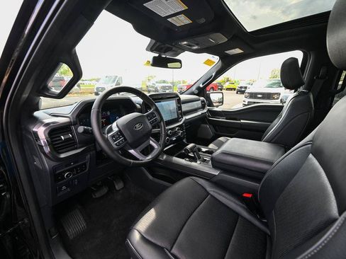 Used 2025 Ford F150 Lariat AWD/4WD image 18