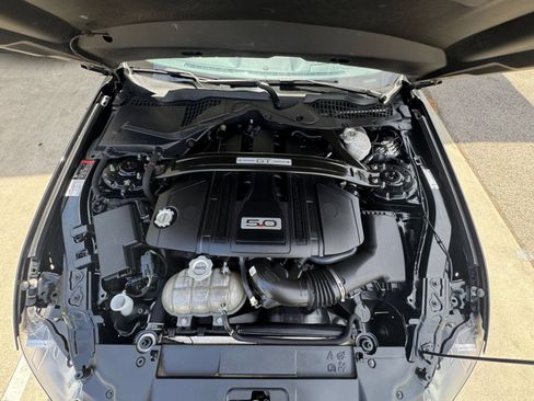 Used 2022 Ford Mustang GT Premium w/ GT Performance Package RWD image 32