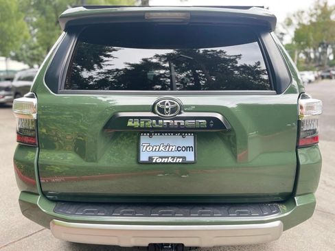 Used 2022 Toyota 4Runner TRD Off-Road Premium AWD/4WD image 5