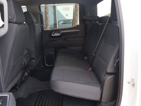 New 2026 GMC Sierra 1500 SLE w/ Max Trailering Package image 12