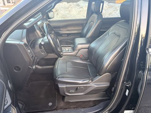 Used 2018 Ford Expedition Max Limited image 16