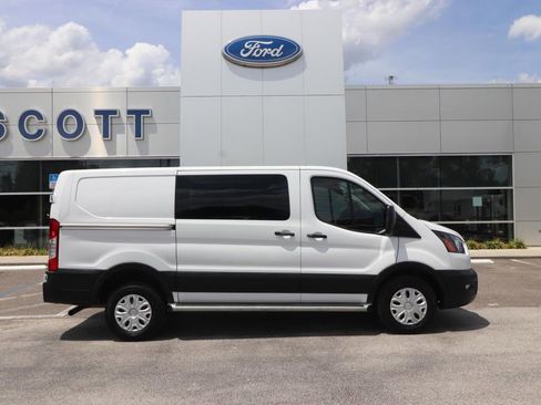 Used 2024 Ford Transit 250 Low Roof w/ Exterior Upgrade Package RWD image 17