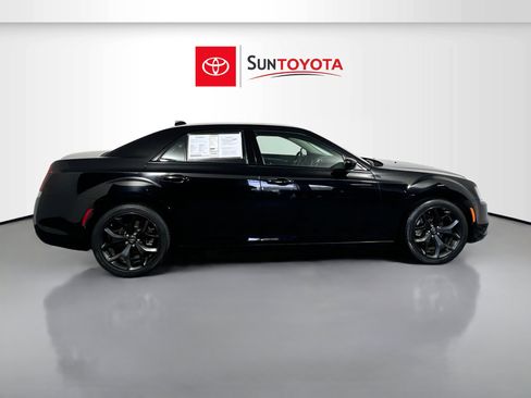 Used 2021 Chrysler 300 Touring w/ Sport Appearance Package image 2