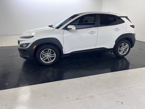 Used 2022 Hyundai Kona SE image 9