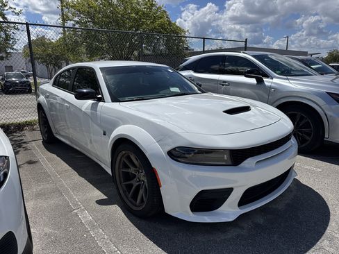 Used 2023 Dodge Charger Scat Pack RWD image 4