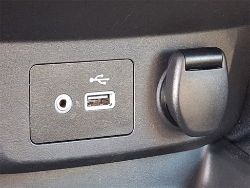 Certified 2020 Nissan Rogue Sport SV image 24