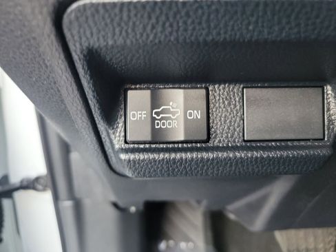 Used 2024 Toyota Tacoma SR5 image 31