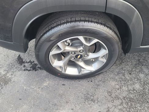 Used 2026 Chevrolet Trax LT image 13