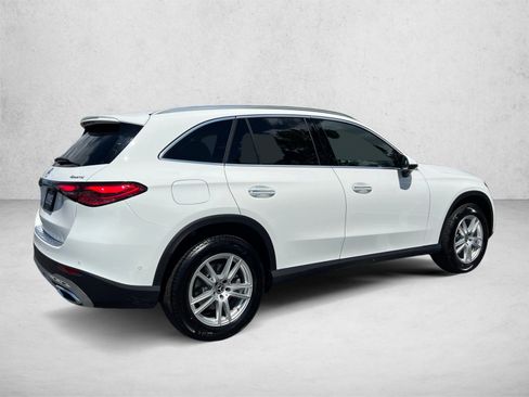 Certified 2026 Mercedes-Benz GLC 300 4MATIC image 5