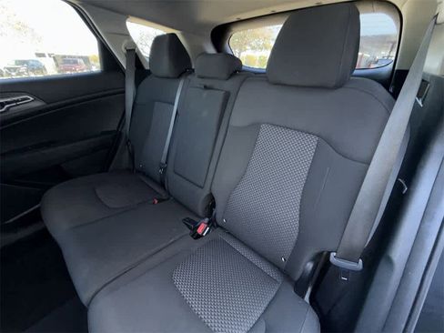 Used 2023 Kia Sportage LX image 13