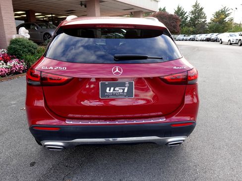Used 2021 Mercedes-Benz GLA 250 4MATIC w/ Premium Package image 3