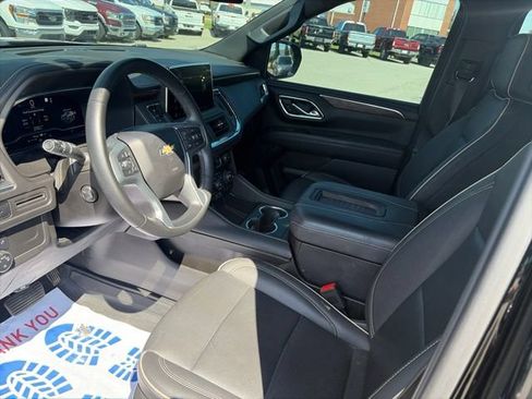 Used 2023 Chevrolet Tahoe Premier AWD/4WD image 16