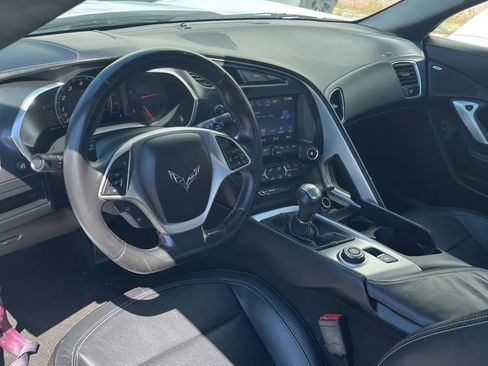 Used 2017 Chevrolet Corvette Stingray Coupe w/ 1LT RWD image 6