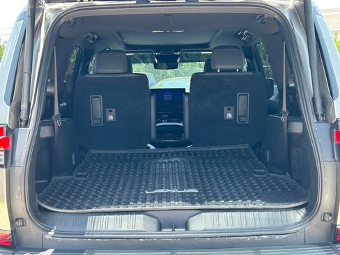 Used 2024 Lexus GX 550 w/ Accessory Package (Z1) AWD/4WD image 14