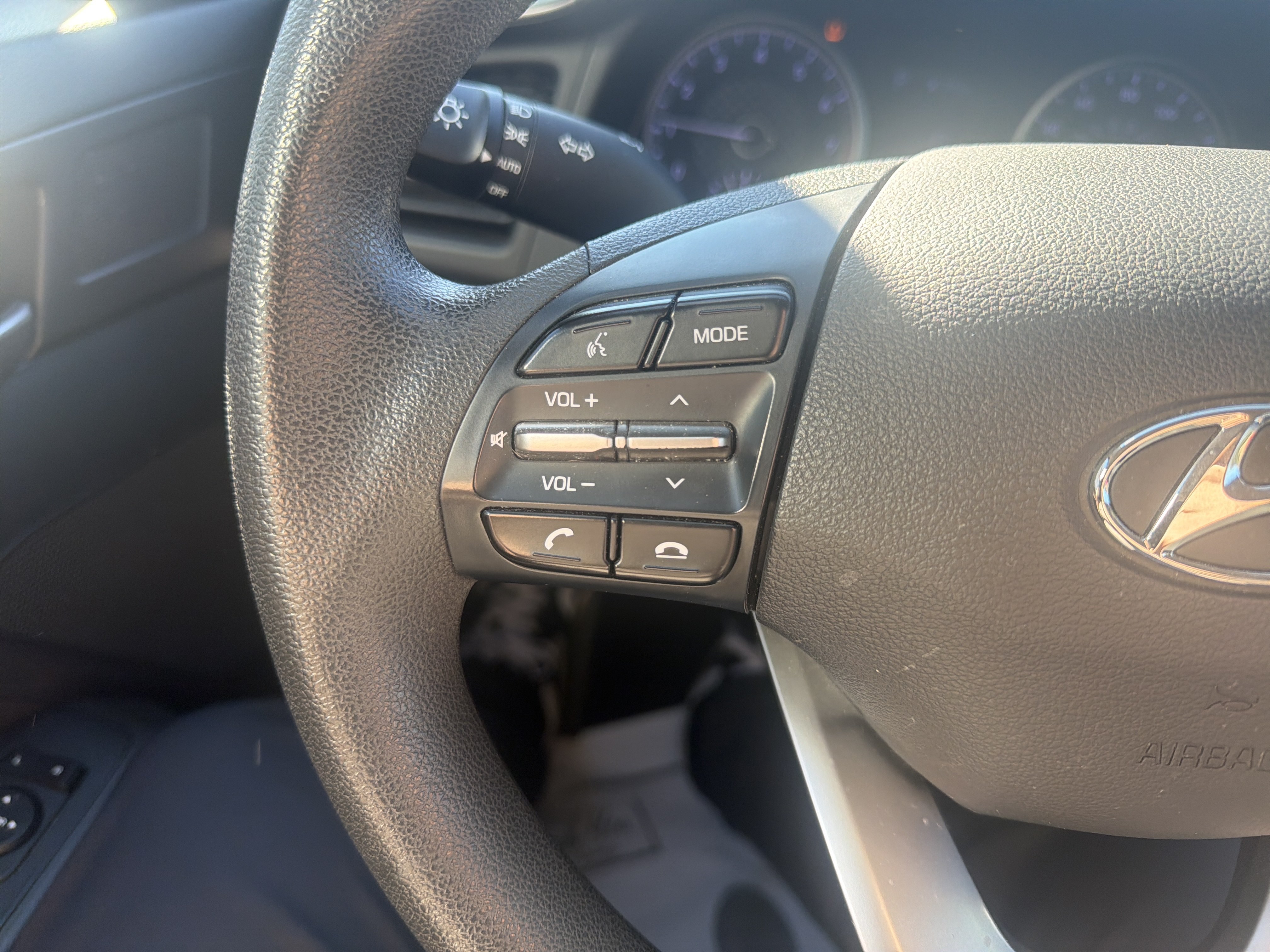 Used 2019 Hyundai Elantra SEL w/ Cargo Package FWD image 18