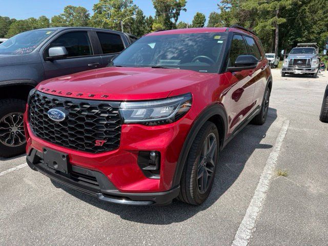 Used 2025 Ford Explorer ST AWD/4WD image 1