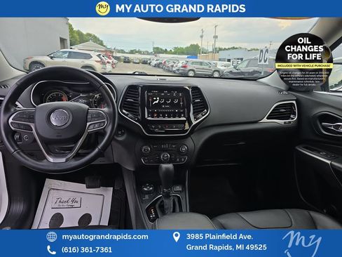 Used 2021 Jeep Cherokee Limited w/ Elite Package AWD/4WD image 12