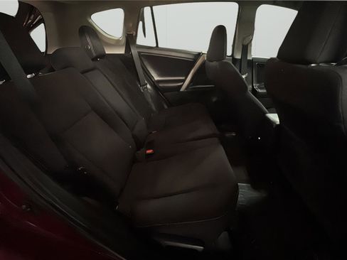 Used 2018 Toyota RAV4 XLE FWD image 13