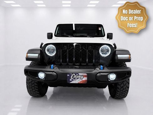 Used 2023 Jeep Wrangler Unlimited w/ Sun & Screen Package AWD/4WD image 3