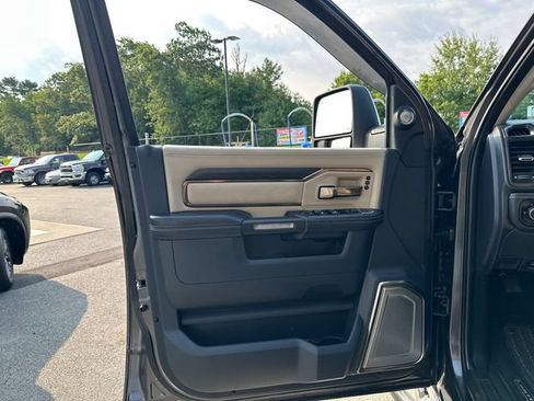 Used 2023 RAM 2500 Limited AWD/4WD image 26