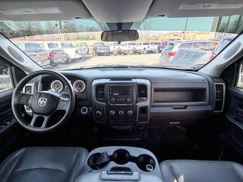 Used 2015 RAM 1500 Express AWD/4WD image 16
