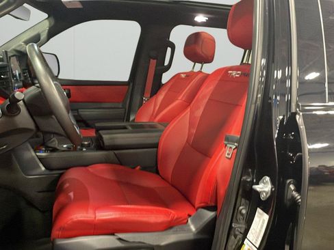 Used 2025 Toyota Sequoia TRD Pro AWD/4WD image 10
