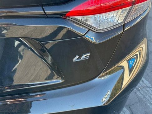 Used 2024 Toyota Corolla LE image 5