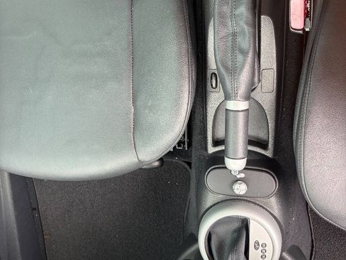 Used 2006 MINI Cooper Hardtop FWD image 11