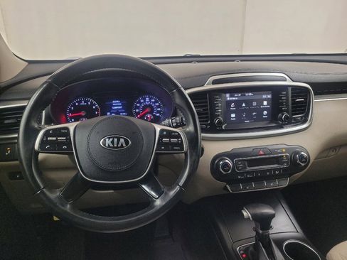 Used 2020 Kia Sorento S FWD image 22