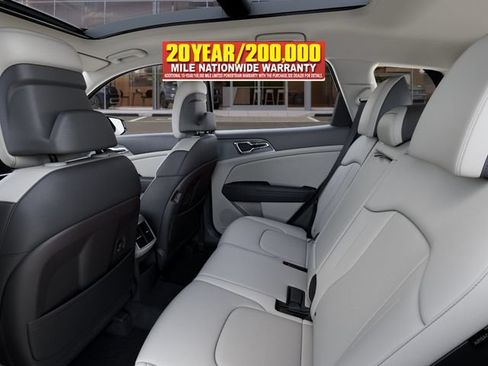 New 2026 Kia Sportage EX w/ EX Panorama Roof Package FWD image 18