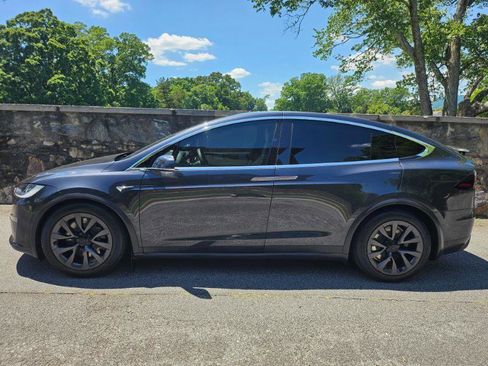 Used 2023 Tesla Model X AWD/4WD image 8