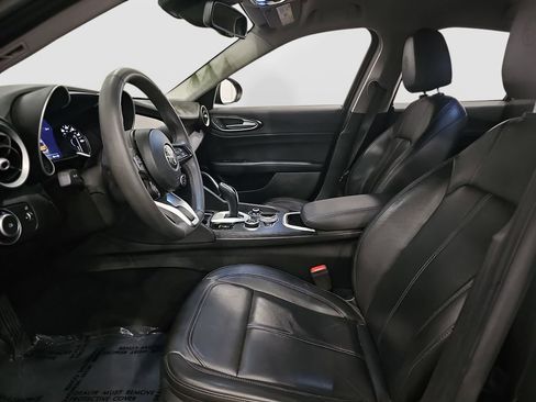 Used 2020 Alfa Romeo Giulia w/ Nero Edizione image 16