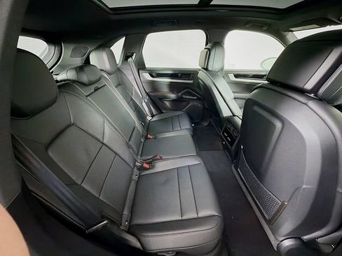 New 2026 Porsche Cayenne AWD/4WD image 29
