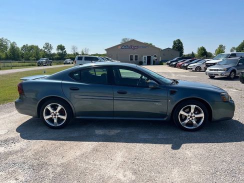 Used 2006 Pontiac Grand Prix GXP w/ Sun And Sound Package FWD image 1
