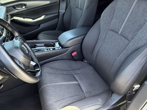 Used 2025 Honda Accord Sport image 28