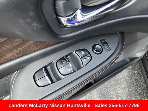 Used 2023 Nissan Murano Platinum w/ Cargo Package FWD image 24