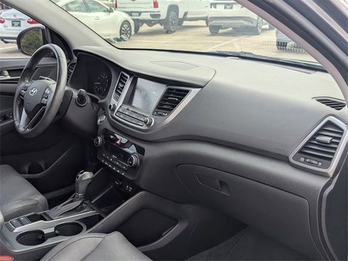 Used 2018 Hyundai Tucson SEL Plus image 25