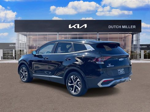 Used 2023 Kia Sportage EX image 5