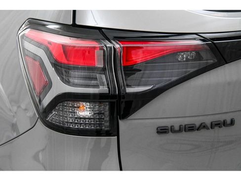 Used 2025 Subaru Forester Touring AWD/4WD image 12