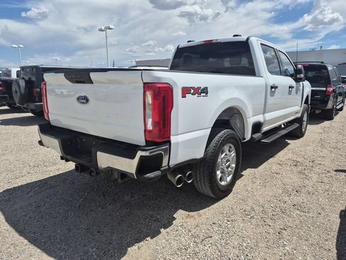 Used 2025 Ford F250 XLT w/ FX4 Off-Road Package AWD/4WD image 8