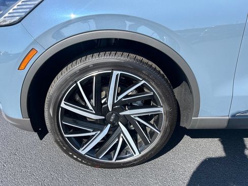 New 2026 Lincoln Aviator Reserve AWD/4WD image 9