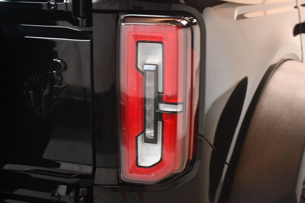 Used 2025 Ford Bronco Badlands AWD/4WD image 14