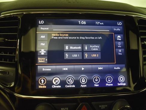 Used 2019 Jeep Grand Cherokee Altitude AWD/4WD image 19