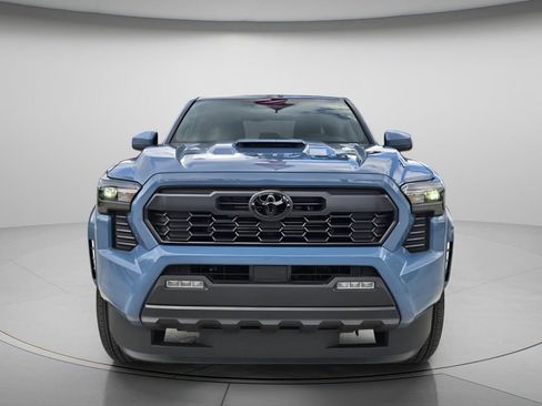 Used 2026 Toyota Tacoma TRD Sport RWD image 4